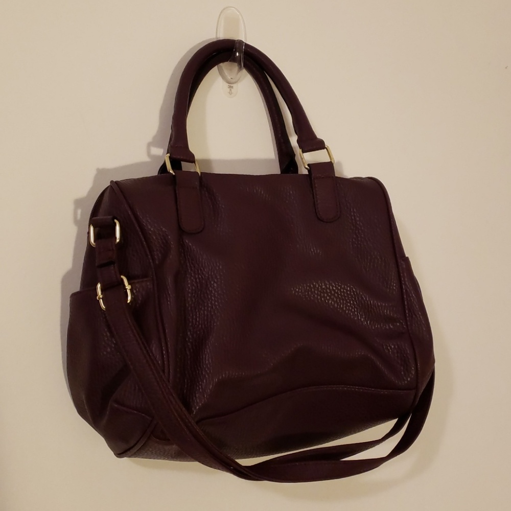 Eggplant purple zippered purse, adjustable strap - Picture 4 of 6